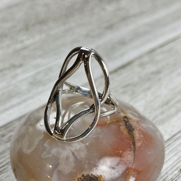 Sterling Silver Celtic Knot Ring - Picture 3 of 4